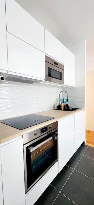 New & Serene 1-Bedroom Apart Near #Ladefenseparis #Parking&Fibre Suresnes Ngoại thất bức ảnh