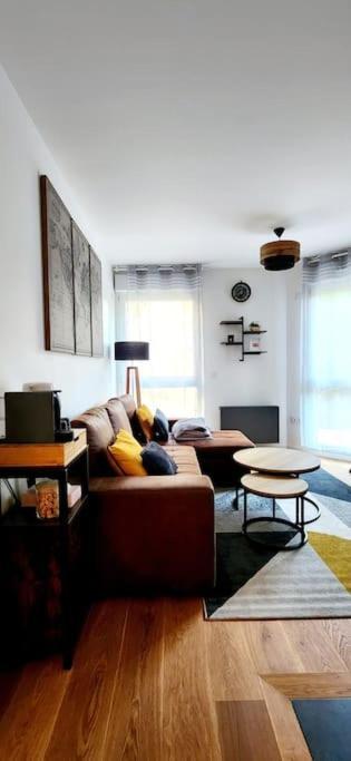 New & Serene 1-Bedroom Apart Near #Ladefenseparis #Parking&Fibre Suresnes Ngoại thất bức ảnh