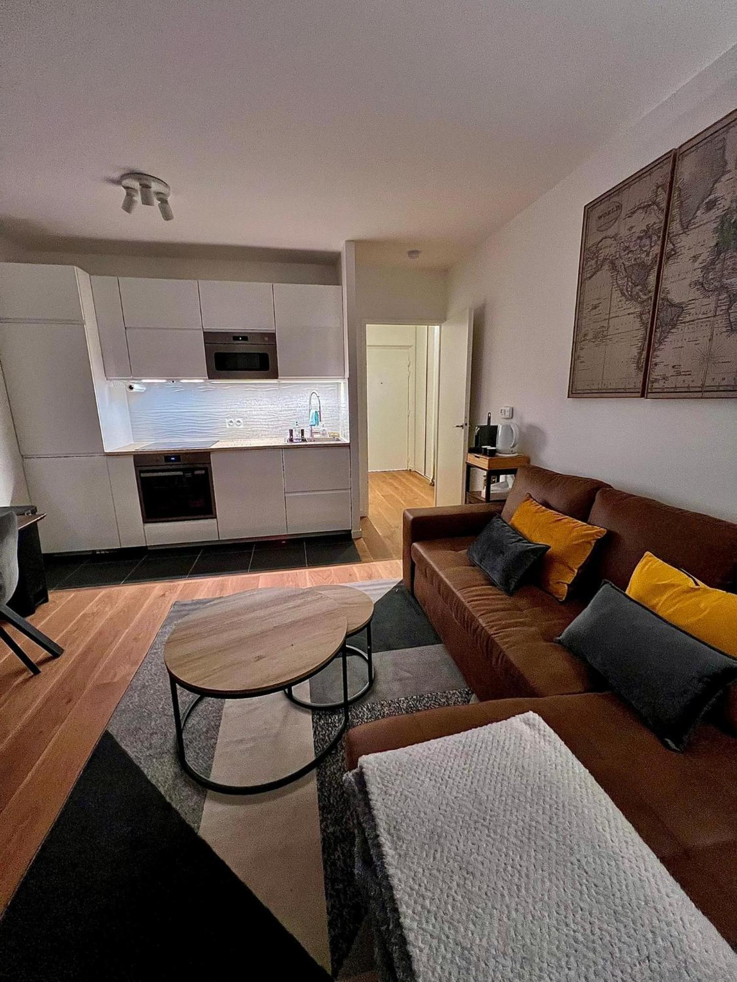 New & Serene 1-Bedroom Apart Near #Ladefenseparis #Parking&Fibre Suresnes Ngoại thất bức ảnh
